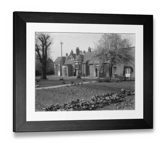 Framed Print : The exterior Sidcup Cottage Hospital, Kent. 1937
