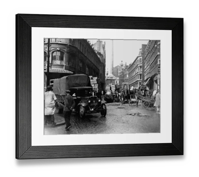 Framed Print : Horses and Lorries in Billingsgate Market Framed Print : Horses and Lorries in Billingsgate Market