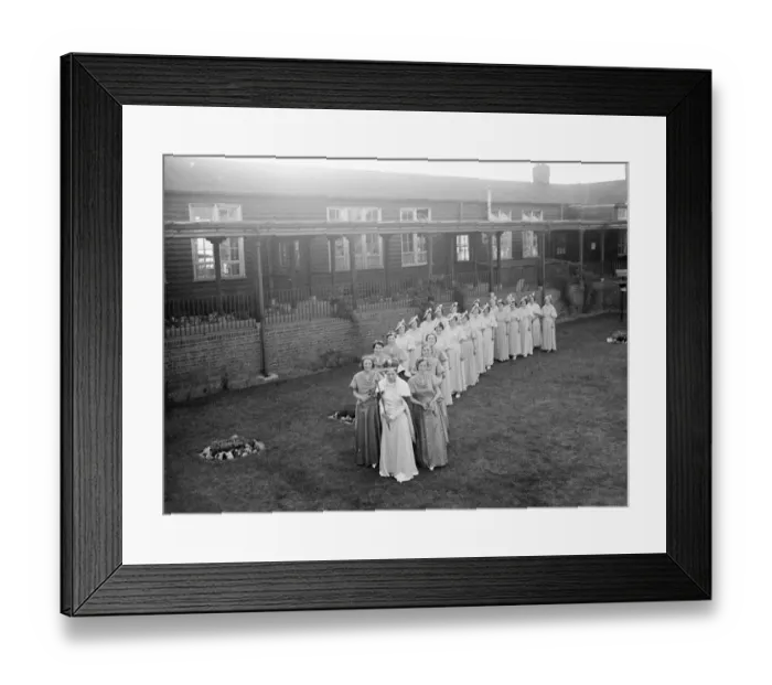 Framed Print : The Dartford Carnival Queen with her attendees. 1936 Framed Print : The Dartford Carnival Queen with her attendees. 1936