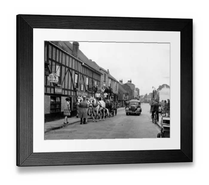Framed Print : Old fashioned Stage Coach Canturbury Kent passengers are provided with suitable headgear Framed Print : Old fashioned Stage Coach Canturbury Kent passengers are provided with suitable headgear