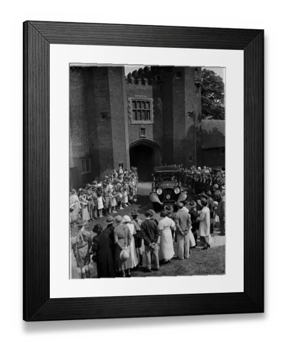 Framed Print : Queen Mary at Lullingstone castle. 1936 Framed Print : Queen Mary at Lullingstone castle. 1936