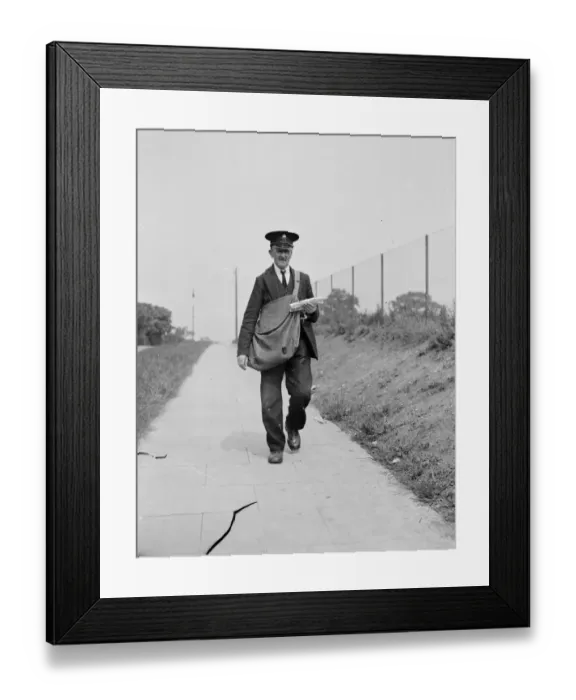Framed Print : Mr J Sperring a postman is retiring from his rounds in Chislehurst, Kent Framed Print : Mr J Sperring a postman is retiring from his rounds in Chislehurst, Kent