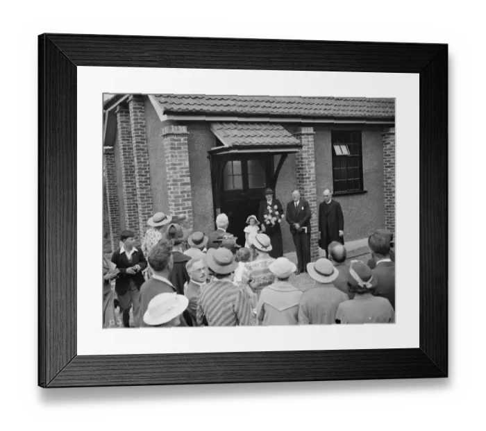 Framed Print : Mrs A Nash opens the new Primary Hall on Poverest Road in St Mary Cray, Kent