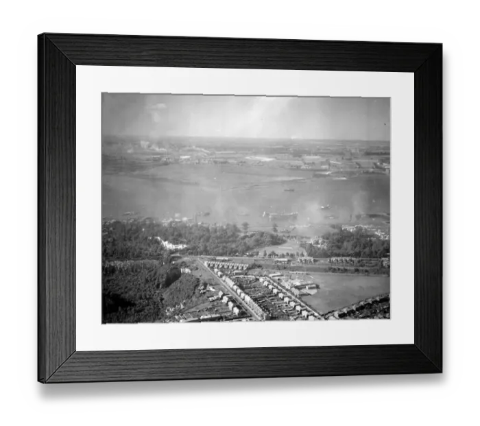 Framed Print : Aerial view of Greenhithe, Kent overlooking Everards shipyard, HMS Worcester Framed Print : Aerial view of Greenhithe, Kent overlooking Everards shipyard, HMS Worcester