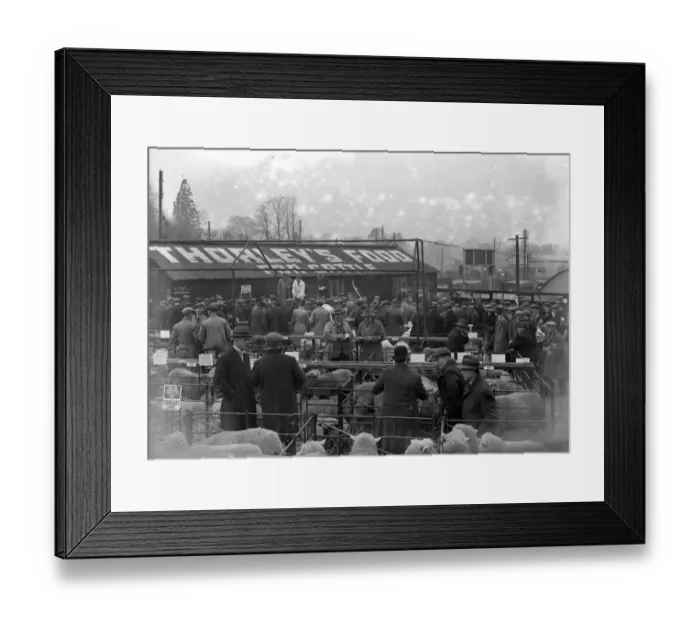 Framed Print : Sevenoaks Xmas Market. 1933
