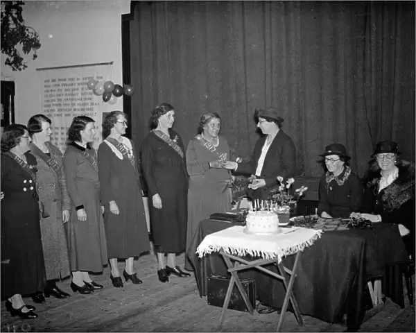 Hextable Womens Institute presentations. 1938