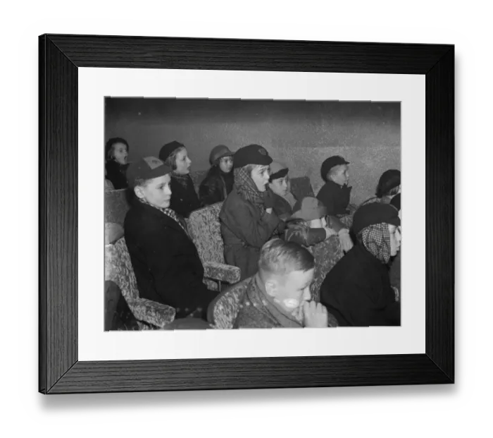 Framed Print : Childrens Christmas cinema treat at the Odeon in Sidcup, Kent. 1938
