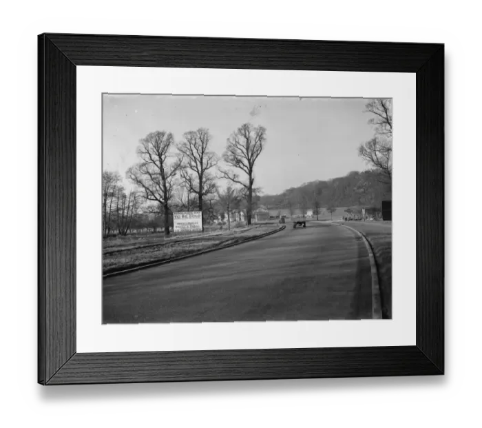 Framed Print : Rochester Way in Bexleyheath, Kent. 1938
