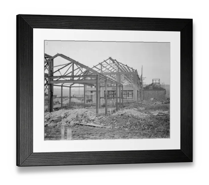 Framed Print : The construction of the new factory for British Sisalkraft Ltd at Strood, Kent Framed Print : The construction of the new factory for British Sisalkraft Ltd at Strood, Kent