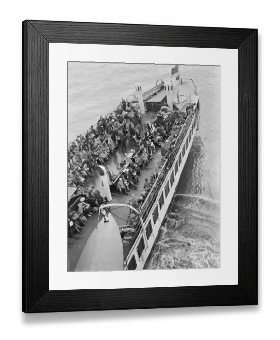 Framed Print : In response to the dangers of war the British government launched a scheme to evacuate Framed Print : In response to the dangers of war the British government launched a scheme to evacuate