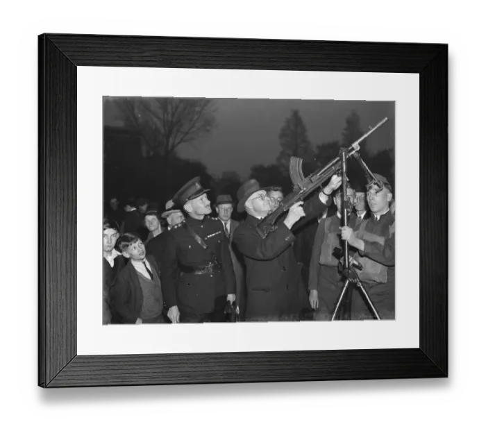 Framed Print : The Dartford Territorial Army unit in a drill display, in Central Park Framed Print : The Dartford Territorial Army unit in a drill display, in Central Park