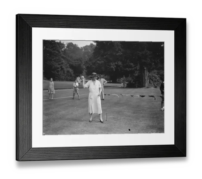 Framed Print : Mrs W O H Joynson opens garden fete, Kevington. 1937 Framed Print : Mrs W O H Joynson opens garden fete, Kevington. 1937