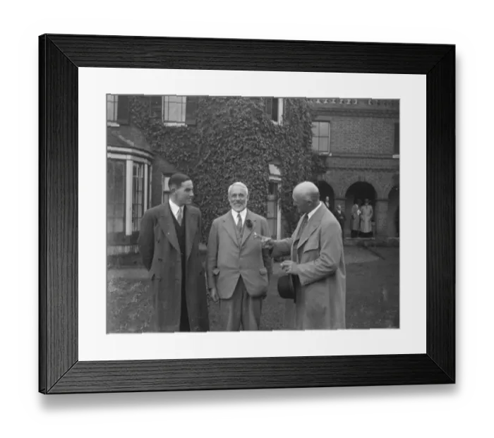 Framed Print : Political meeting in Sidcup, Kent. 1939 Framed Print : Political meeting in Sidcup, Kent. 1939