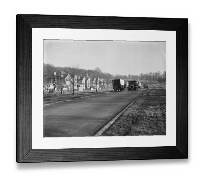 Framed Print : Rochester Way in Bexleyheath, Kent. 1938 Framed Print : Rochester Way in Bexleyheath, Kent. 1938