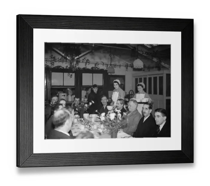 Framed Print : Christmas dinner being served at Queen Marys hospital, Sidcup, Kent. 1937 Framed Print : Christmas dinner being served at Queen Marys hospital, Sidcup, Kent. 1937