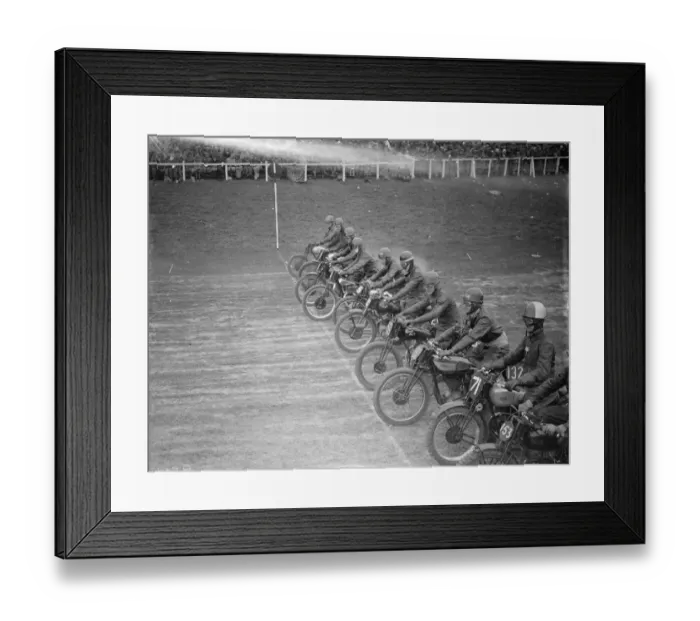 Framed Print : Motor cycling races at Brands Hatch on Easter Monday 18 April 1938