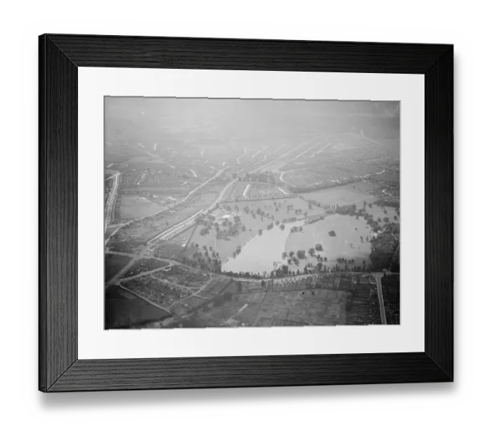 Framed Print : An aerial view of Danson Park and Bexleyheath in Kent. 1939 Framed Print : An aerial view of Danson Park and Bexleyheath in Kent. 1939