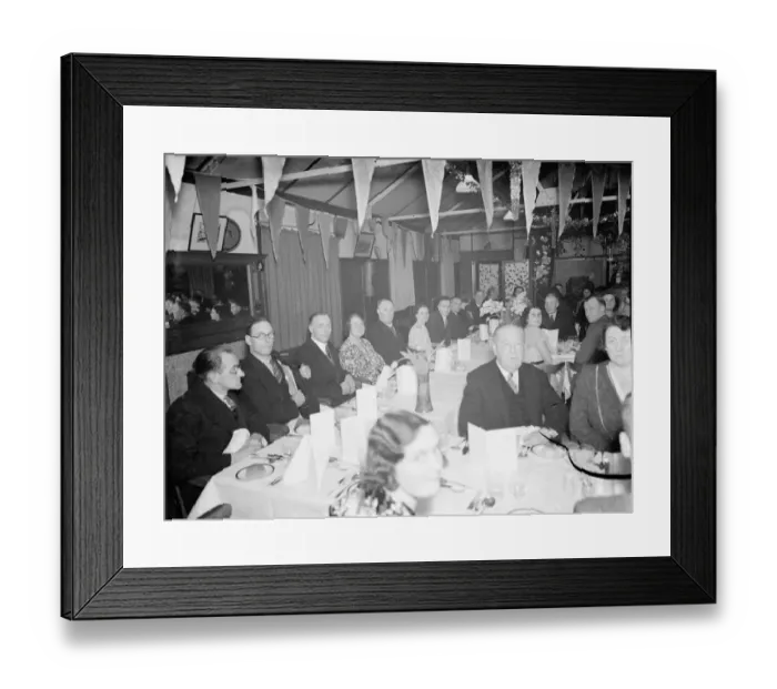 Framed Print : Members of the Erith Rateplayers Defence League at their dinner. 1938