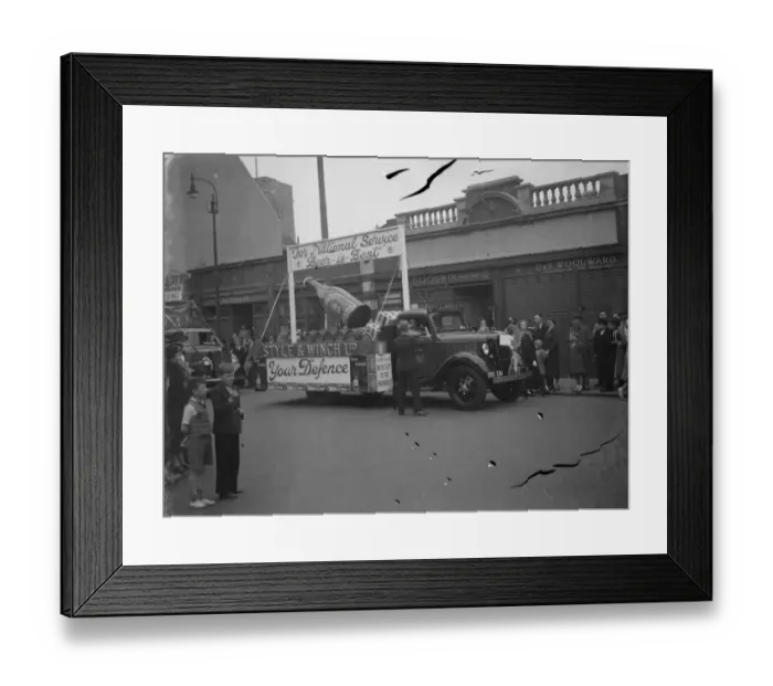 Framed Print : Style and Winch Ltd brewery float in the Dartford Carnival procession