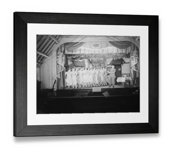 Framed Print : Petts Wood Operatic Society performing on stage. 1936 Framed Print : Petts Wood Operatic Society performing on stage. 1936
