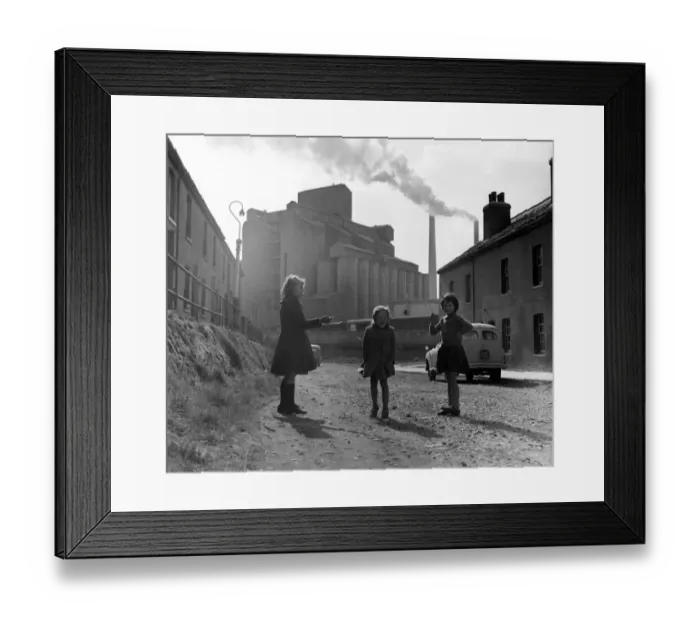 Framed Print : Children in the street - skipping - late 1950s Stone - Kent - England Framed Print : Children in the street - skipping - late 1950s Stone - Kent - England