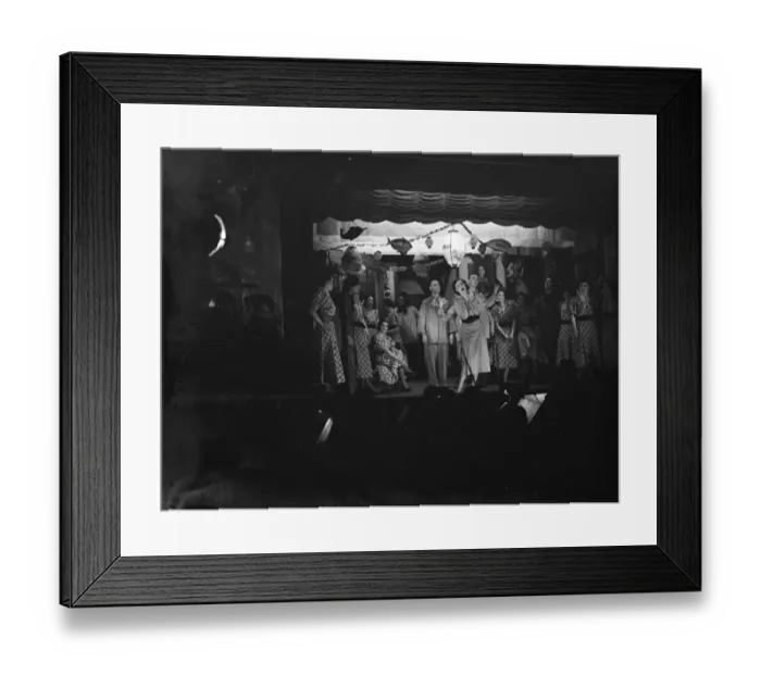 Framed Print : Street singers performing in Chislehurst, Kent. 1936 Framed Print : Street singers performing in Chislehurst, Kent. 1936