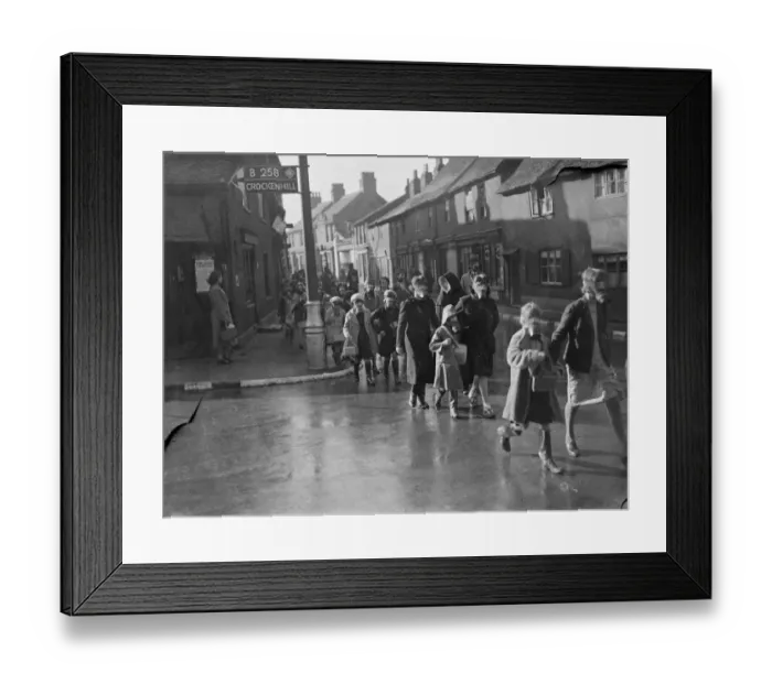 Framed Print : St Josephs School children during a gas mask drill in St Mary Cray, Kent