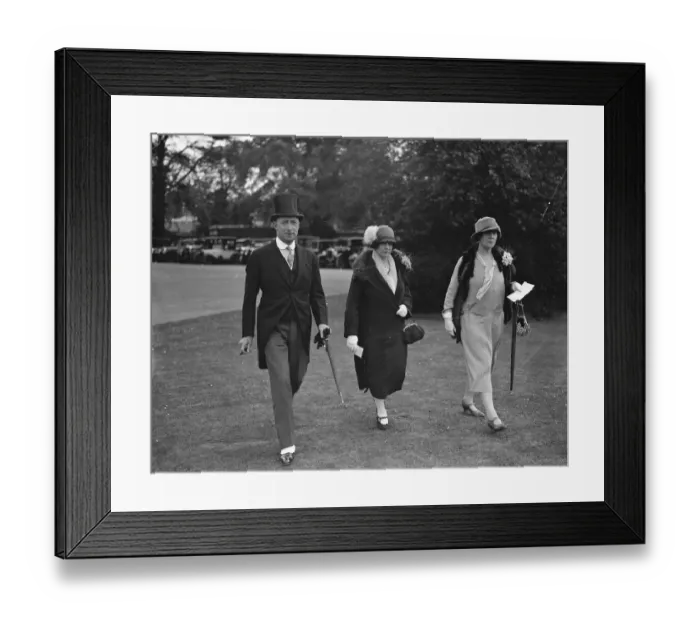 Framed Print : Polo at Hurlingham. Captain and Mrs Garforth Bles and Miss Garforth ( centre ). 1926