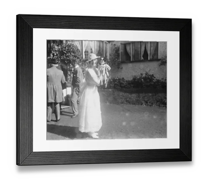 Framed Print : Vesta Tilley ( Mrs Walter De Freee 0 celebrate her silver wedding at Maidenhead