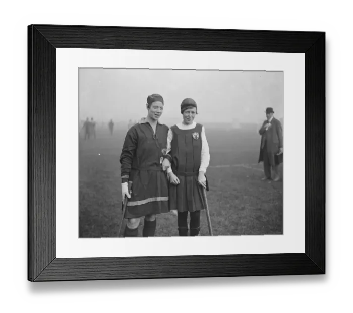 Framed Print : International Hockey at Merton Abbey Fraulein Hambrook ( Harvestehude, Germany )