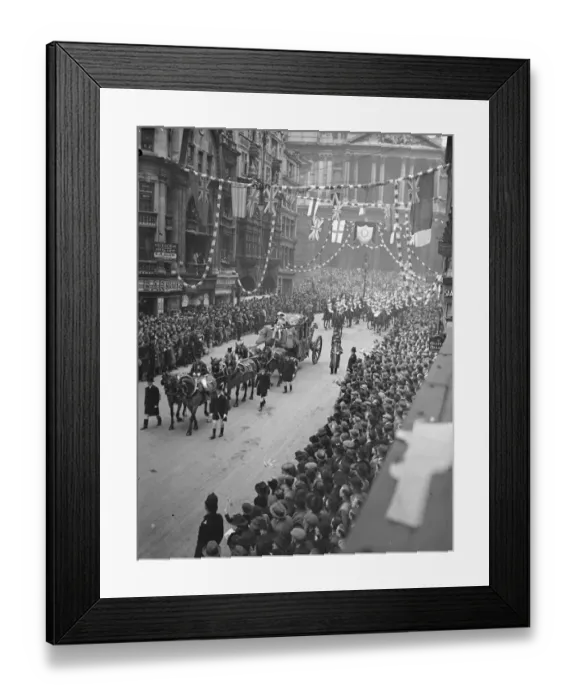 Framed Print : The Lord Mayors show. The procession passing down Ludgate Hill, London. 9 Framed Print : The Lord Mayors show. The procession passing down Ludgate Hill, London. 9