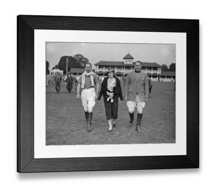 Framed Print : Ranelagh farm polo club. Final of the Kings Coronation Cup Final Left to right