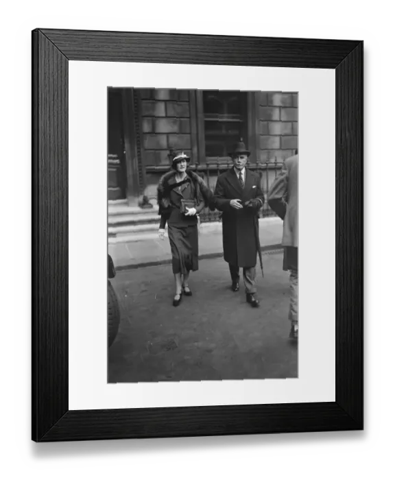 Framed Print : Private View Day at the Royal Academy Lord and Lady Milne 1933 Framed Print : Private View Day at the Royal Academy Lord and Lady Milne 1933