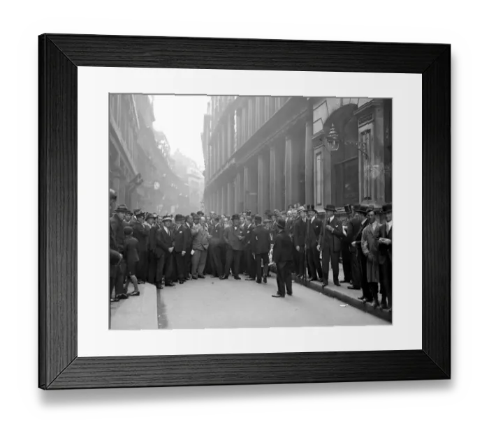 Framed Print : London. The Money Crisis scenes in Throgmorton Street, Stock Exchange. 21 September Framed Print : London. The Money Crisis scenes in Throgmorton Street, Stock Exchange. 21 September