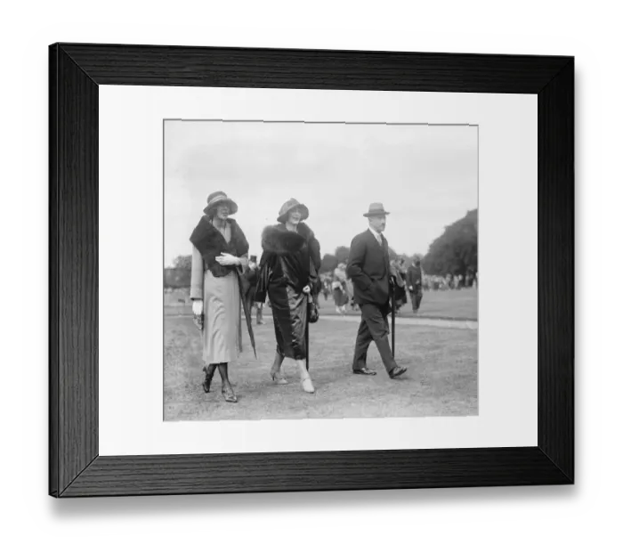 Framed Print : Watching the Polo at the Hurlingham Club - the Champion Cup semi - finals - Framed Print : Watching the Polo at the Hurlingham Club - the Champion Cup semi - finals -