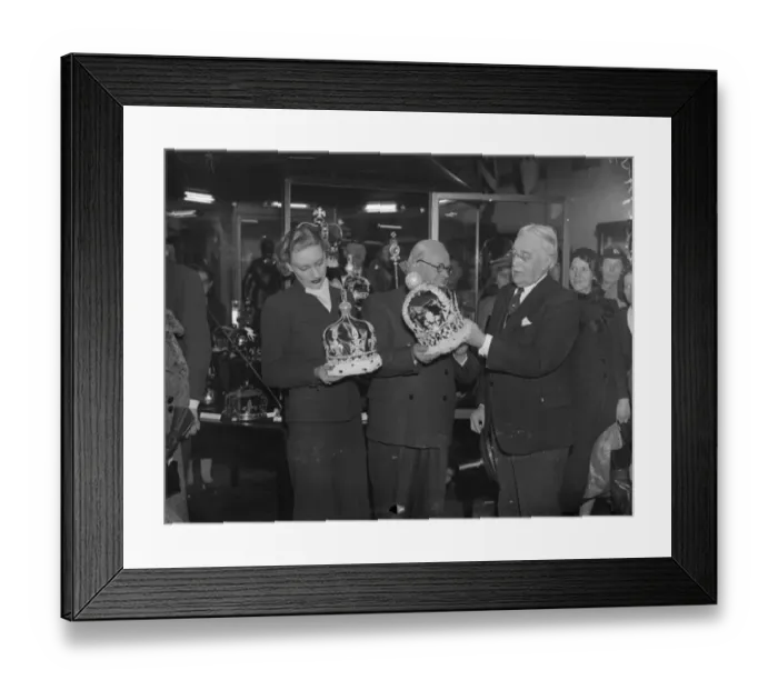 Framed Print : Gordon Selfridge inspects crown jewel replicas at stores 28 birthday celebrations