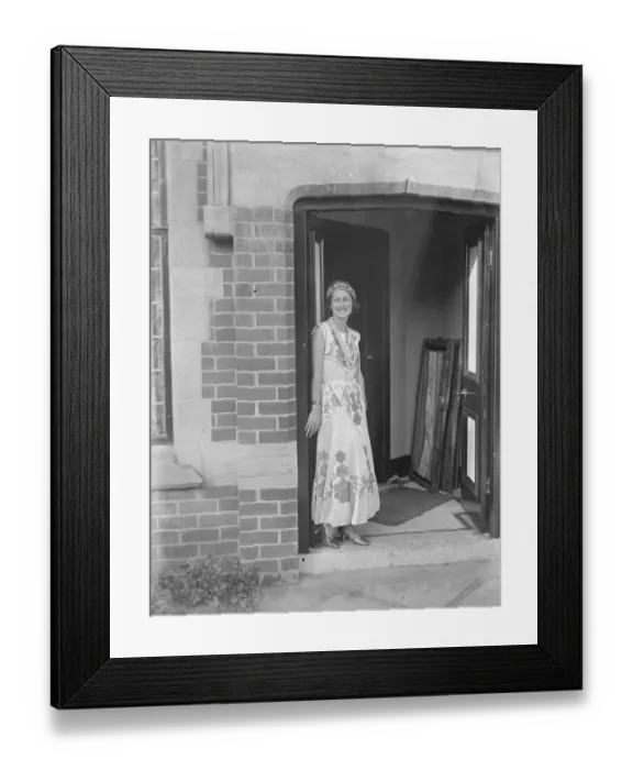 Framed Print : Skegness carnival. Miss Katherine Huggins, Queen of Lincolnshire 1934 Framed Print : Skegness carnival. Miss Katherine Huggins, Queen of Lincolnshire 1934