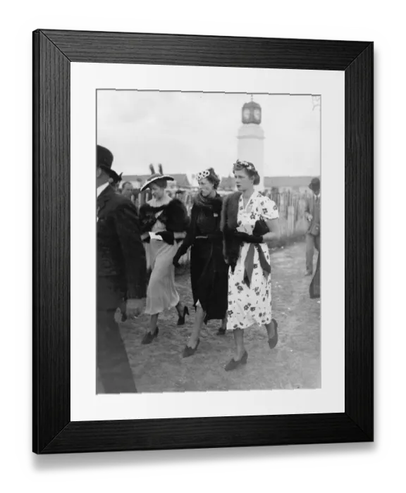 Framed Print : Small hats at Epsom on ladies Day. Two small hats and one with a larger brim warm Framed Print : Small hats at Epsom on ladies Day. Two small hats and one with a larger brim warm