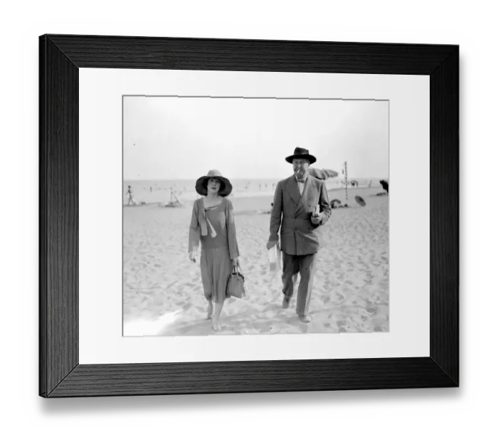 Framed Print : On the Lido. Lady Diana Duff Cooper and Mr St John Hutchingson Framed Print : On the Lido. Lady Diana Duff Cooper and Mr St John Hutchingson