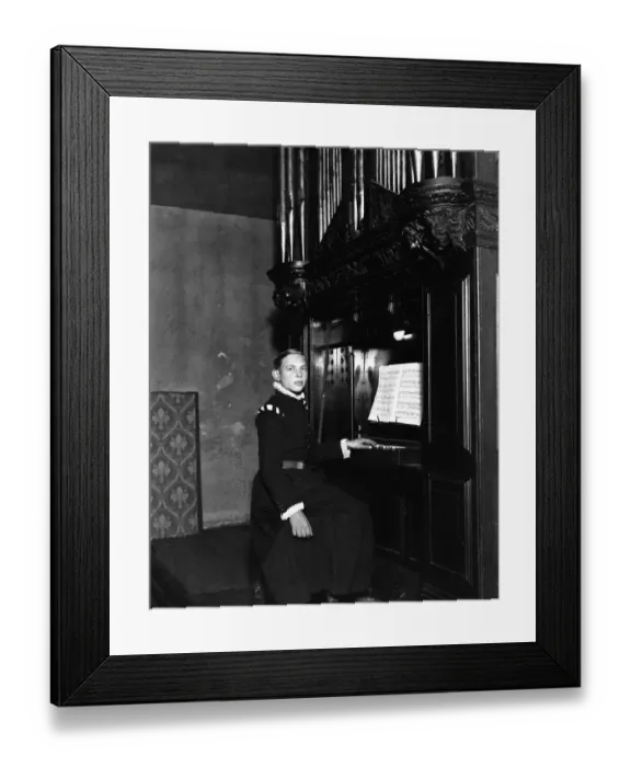 Framed Print : Master Edward Handel, aged 14, a direct descendent of the famous composer, seated Framed Print : Master Edward Handel, aged 14, a direct descendent of the famous composer, seated