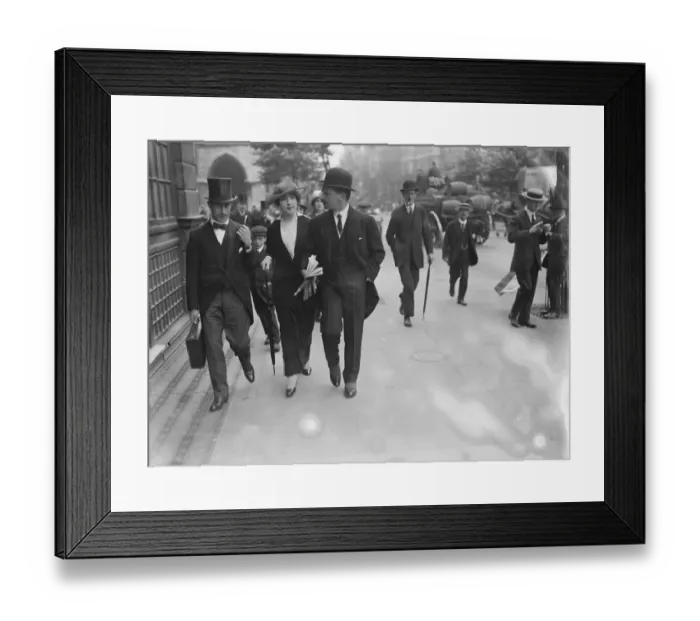 Framed Print : Mrs Sassoon at the Law courts Framed Print : Mrs Sassoon at the Law courts