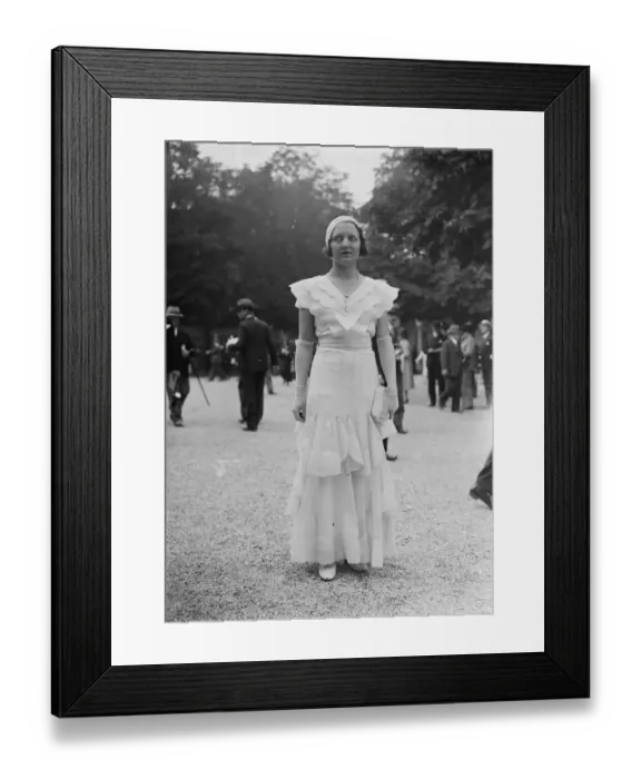 Framed Print : Striking fashions at French Grand Prix meeting at Longchamps. One of the striking Framed Print : Striking fashions at French Grand Prix meeting at Longchamps. One of the striking