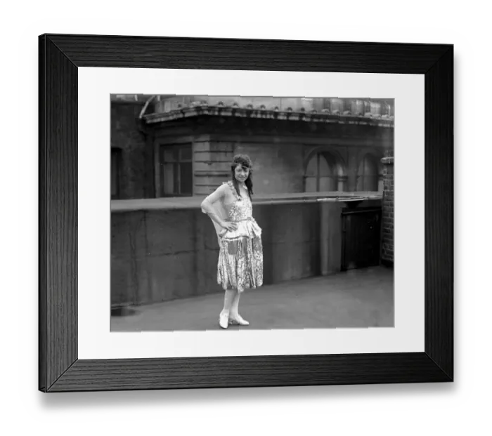 Framed Print : All done by Will Power. Resista (Mrs P. J. Bush), the 7 stone girl who defies all Framed Print : All done by Will Power. Resista (Mrs P. J. Bush), the 7 stone girl who defies all