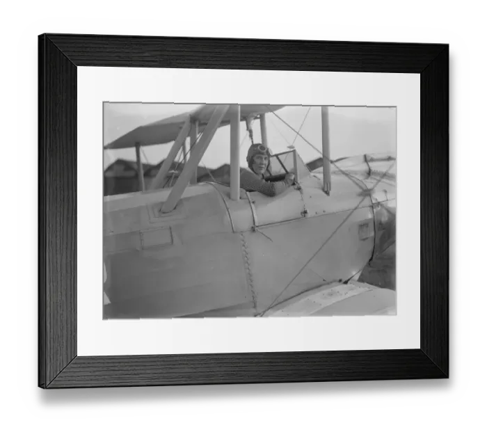 Framed Print : The Hon Mrs Victor Bruce a british record-breaker On 25 September 1930, she named Framed Print : The Hon Mrs Victor Bruce a british record-breaker On 25 September 1930, she named