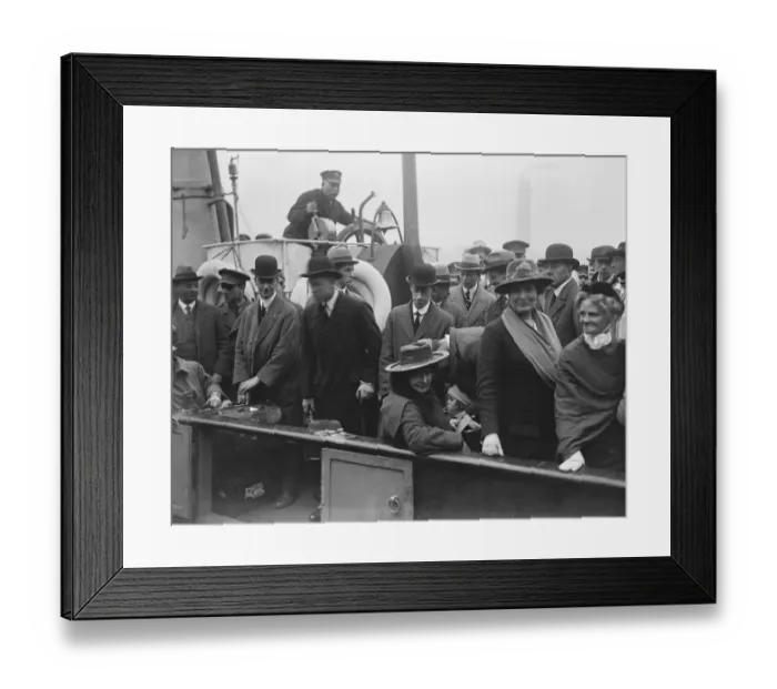 Framed Print : The Great Railway Strike. Scotland to the Thames by boat. Prince Albert and Prince Henry Framed Print : The Great Railway Strike. Scotland to the Thames by boat. Prince Albert and Prince Henry