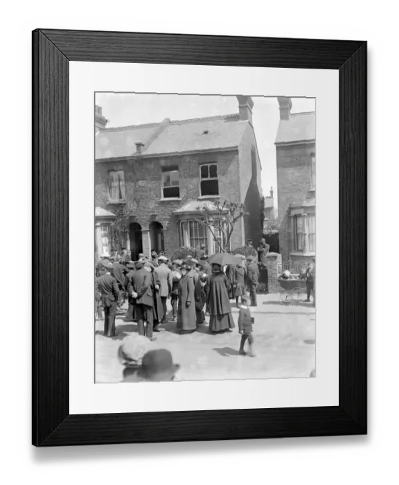 Framed Print : London Air Raid. 1914-1918