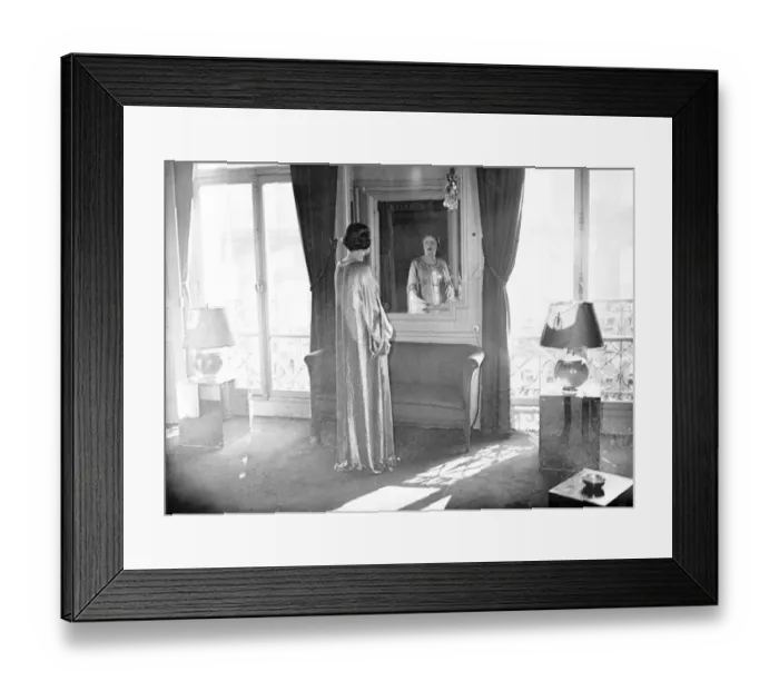 Framed Print : Princess Marina in her gold and silver hostess gown. 4 November 1934 Framed Print : Princess Marina in her gold and silver hostess gown. 4 November 1934
