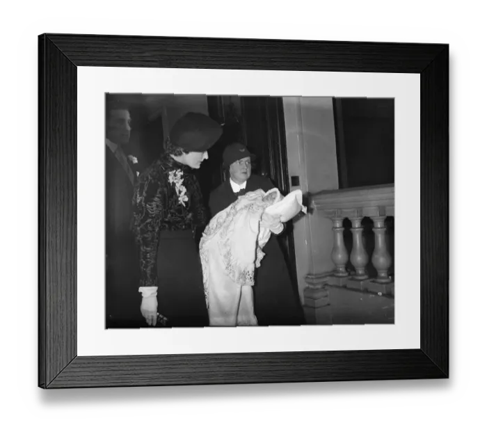 Framed Print : Commander and Hon Mrs Edward Edmonstone and their infant daughter after the latter