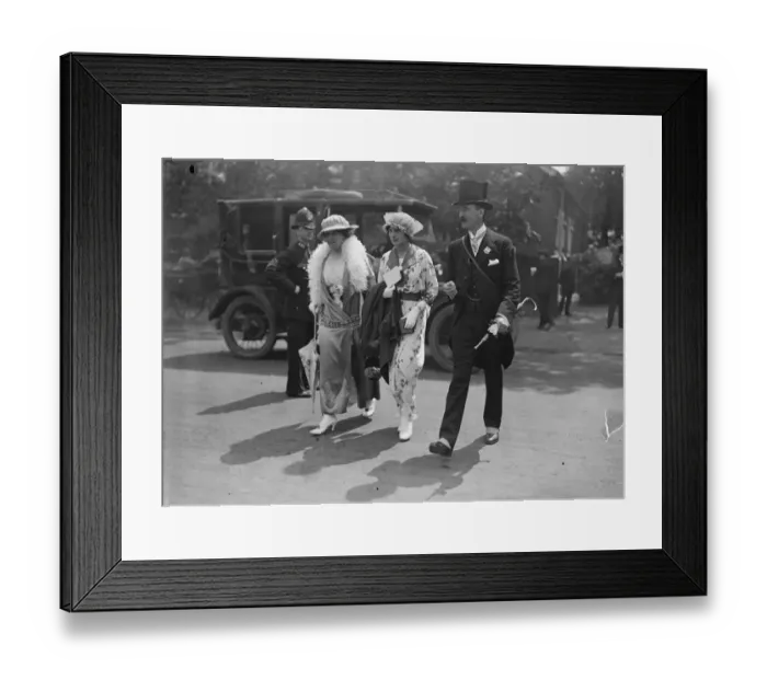 Framed Print : Fashion at Royal Ascot races Framed Print : Fashion at Royal Ascot races