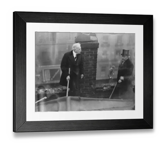 Framed Print : Mr Gordon Selfridge starts the demolition of his old building 13 February 1923